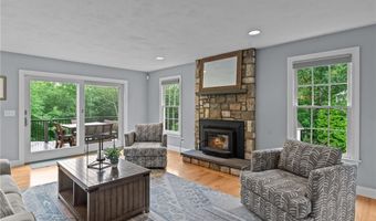 6 Jasons Grant Dr, Cumberland, RI 02864