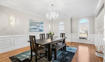 30 Lenihan Ln, East Greenwich, RI 02818