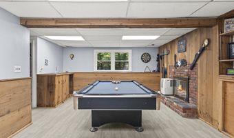 49 Ironworks Rd, Clinton, CT 06413