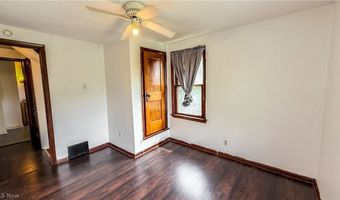 987 Boone St, Akron, OH 44306