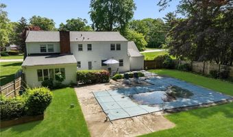 24 Kirkbrae Dr, Lincoln, RI 02865