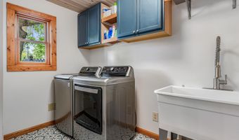1209 S Jackson St, Auburn, IN 46706