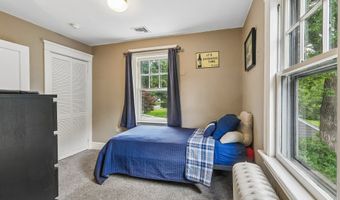 17 Ridge Rd, Danbury, CT 06810
