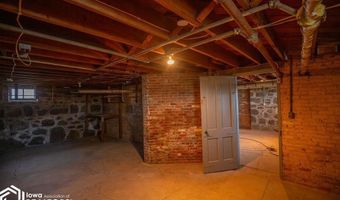 321 S Moore St, Algona, IA 50511