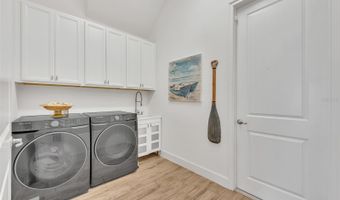 5305 WISHING ARCH Dr, Apollo Beach, FL 33572