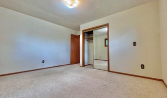 101 7th Ave NW, Bowman, ND 58623