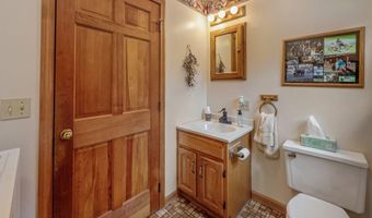 65 Paquette Rd, Bethel, VT 05060