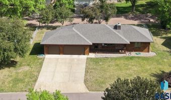 1212 E Fleetwood Cir, Brandon, SD 57005