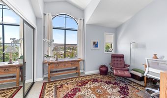 5720 Skyview Way E, Agoura Hills, CA 91301