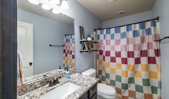 1304 S 10th St, Adel, IA 50003