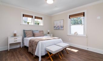 20 E Bowery St 1A, Newport, RI 02840