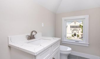 28 Carroll Ave, Newport, RI 02840