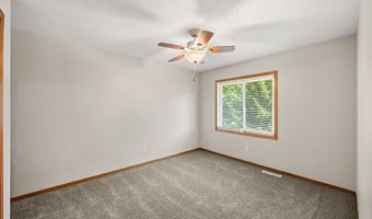2805 NW Park Ln, Ankeny, IA 50023