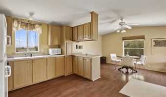 6705 E Red Barrel Rd, Yucca, AZ 86438