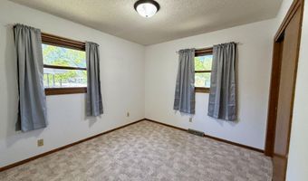 1808 SE 12th Ave, Aberdeen, SD 57401