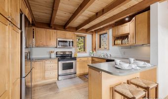 520 Isaac Ln, Bellvue, CO 80512