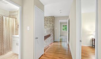 14536 BARKWOOD Dr, Rockville, MD 20853