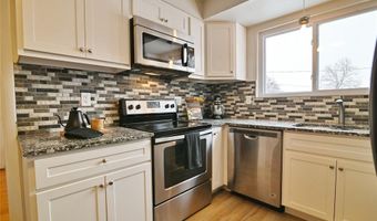 8314 Horst Dr, Affton, MO 63123