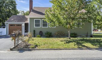 65 Shell St, Beachwood, NJ 08722