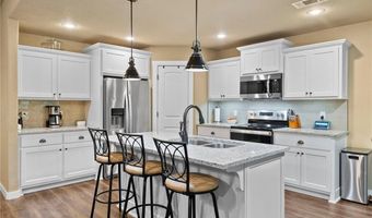 5 Inskid Ln, Bella Vista, AR 72714