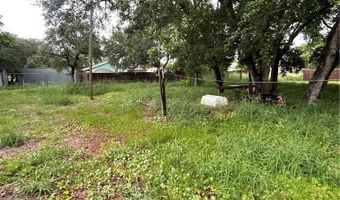 249 N 10th St, Aransas Pass, TX 78336