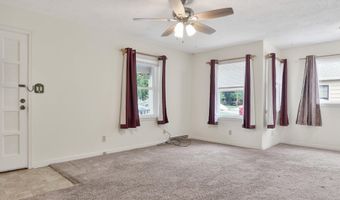 1107 N 13th St, Beatrice, NE 68310