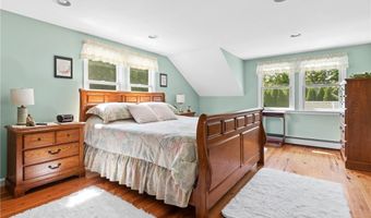 76 W Allenton Rd, North Kingstown, RI 02852