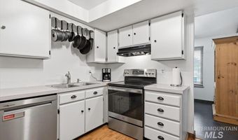 2012 Cherry St, Caldwell, ID 83605