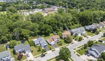 2392 Minerva Park Pl, Columbus, OH 43229