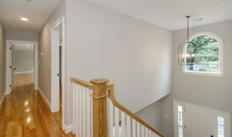 1 Cherokee Rd, Acton, MA 01720