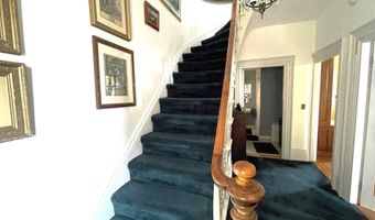 17 James St, Bangor, ME 04401
