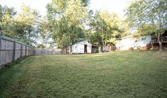 913 Nichols St, Ava, MO 65608