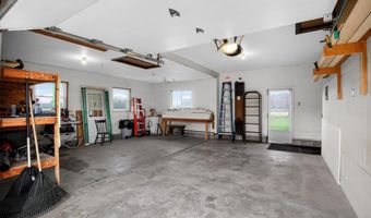 6410 W Madison Rd, Alma, MI 48801
