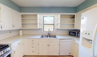 520 N Crownpoint Dr, Ada, OK 74820
