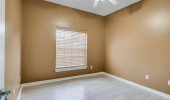 700 LAKE FRANCIS Dr, Apopka, FL 32712