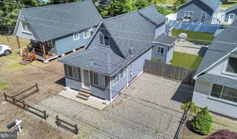 375 E BARNEGAT Ave, Bayville, NJ 08721