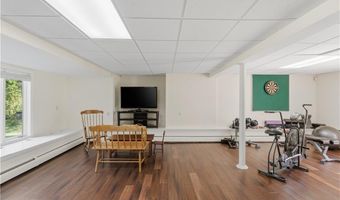 38 Gondola Ave, Jamestown, RI 02835
