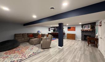 102 Shale Ct, Batesville, IN 47006