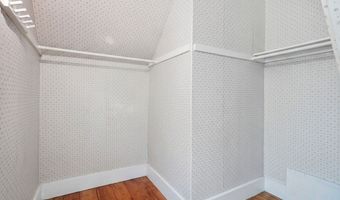 207 Dodge St, Beverly, MA 01915