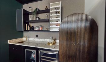 121 N Howard St, Akron, OH 44308