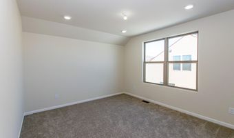 723 W Spaniel Dr, Ann Arbor, MI 48108