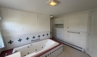 10 Palm St, Baileyville, ME 04694