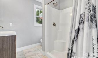 43 Pelzer St, Asheville, NC 28804