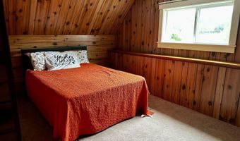 2 Piper Ln, Abbot, ME 04406