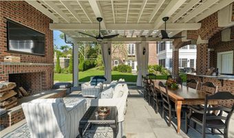 63 Coggeshall Ave, Newport, RI 02840