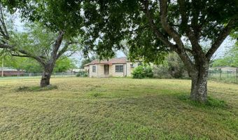 706 W. Sixth, Yorktown, TX 78164