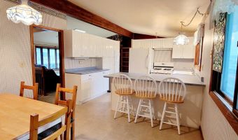 41511 N Country Club Dr, Antioch, IL 60002