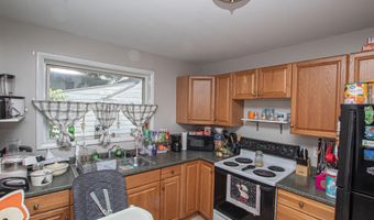 31 Dewitt St, Amsterdam, NY 12010
