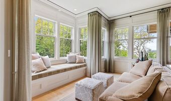 25 Walnut St, Jamestown, RI 02835