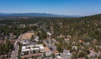 1527 NW Juniper St Apt 2, Bend, OR 97703